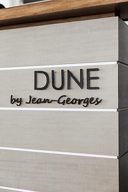 OneAndOnly OceanClub FandB Dune Sign2 HR