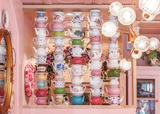 feature Teapot screen wall