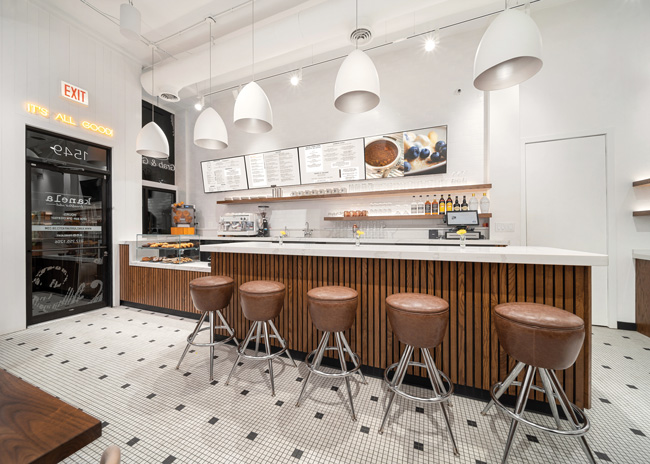 The addition of counter ordering allows Kanela to capitalize on foot traffic in Chicago’s Old Town neighborhood.