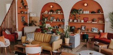 lounge wide with slat wall